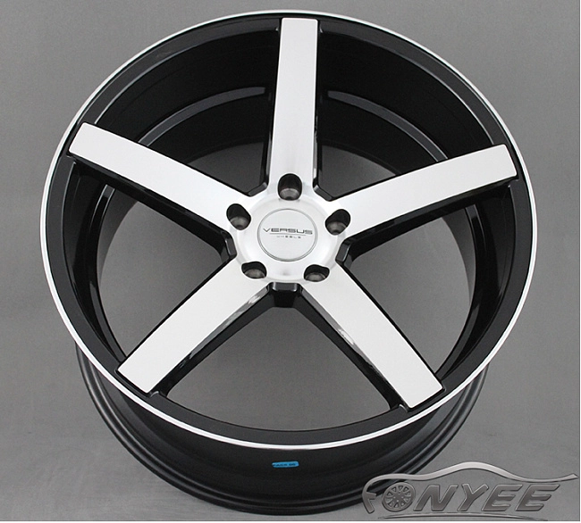 картинка Новые диски Vossen CV3 Replica R20 5X114,3 ET35 J8,5 черный глянец + серебро магазин  StreetTuning 