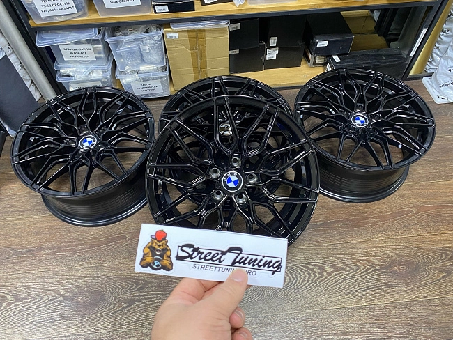 картинка Новые диски Wheelegend VLF R17 J7.5 ET35 5x112 Black магазин  StreetTuning 