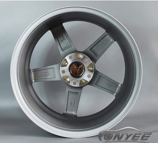 картинка Новые диски Vossen CV3 Replica R18 5X114,3 ET32 J9,5 серые матовые магазин  StreetTuning 