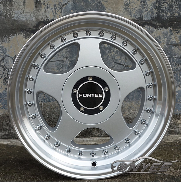 картинка Новые диски OZ Racing R15 4x100-4x114,3 ET30 J7 серебро магазин  StreetTuning 