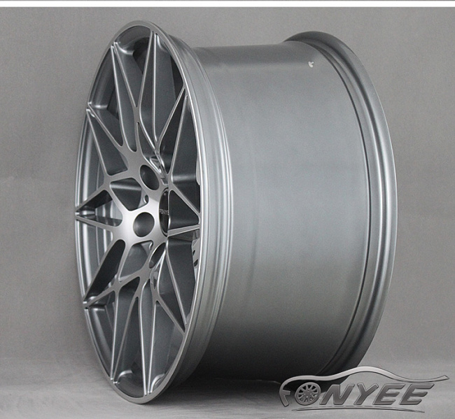 картинка Новые диски BMW AG MGT R19 5x120 ET25 J9,5 серый + серебро магазин  StreetTuning 