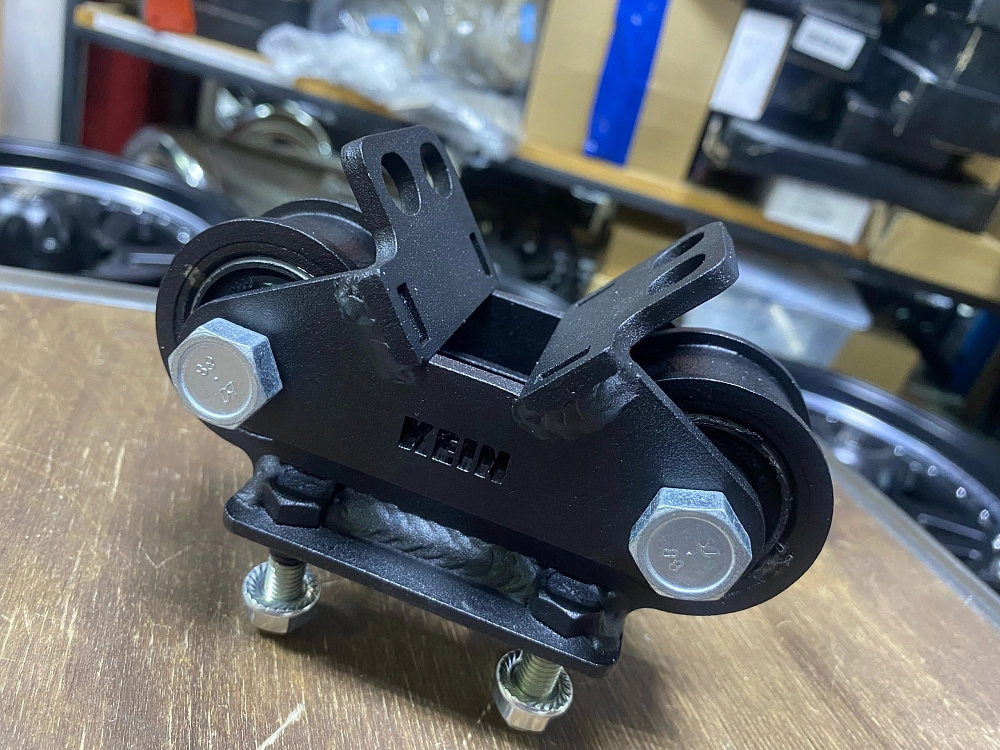 картинка Усиленная опора(подушка) кпп для Toyota Supra, Cressida, R154 и W5x от магазина  StreetTuning