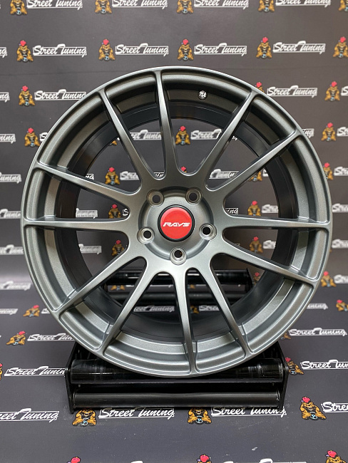 картинка Новые диски RAYS Gram Lights 57 Xtreme R18 J8.5 ET33 5x114.3 Gunmetal магазин  StreetTuning 