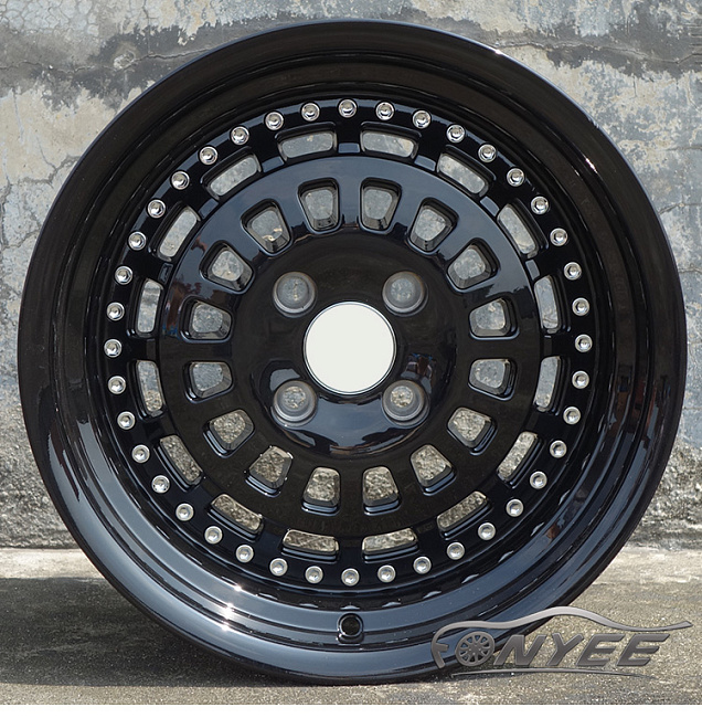 картинка Новые диски ESM 015 R15 4x100 ET25 J8 черный глянец магазин  StreetTuning 