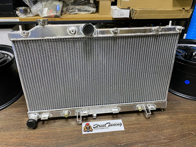 картинка Радиатор алюминиевый Subaru Impreza GR/Legacy BL-BP5/Forester SH/Outback 05-14 26мм AT магазин  StreetTuning 