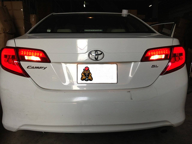 картинка Задние фары для Toyota Camry 2012-2014 г магазин  StreetTuning 