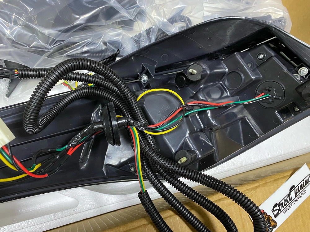 картинка Задние LED фары для HYUNDAI ELANTRA (AVANTE MD)2011-2016 ТЕМНЫЕ от магазина  StreetTuning