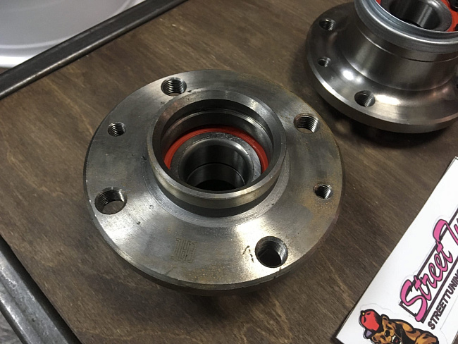 картинка Доработанные ступицы от Ваз 2108 для ваз 2101-07 магазин  StreetTuning 