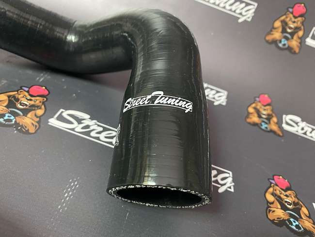 картинка Патрубки радиатора StreetTuning для  BMW E36 325i, 328i, 330i M3 1992 -1999, черные 2 шт магазин  StreetTuning 