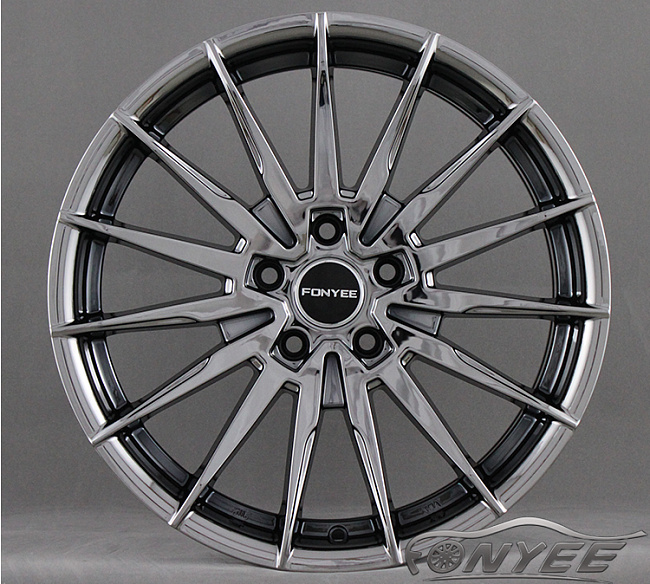 картинка Новые диски WORK URBANZONE FERVORE R18 5X114,3 ET40 J8,0 черный хром магазин  StreetTuning 