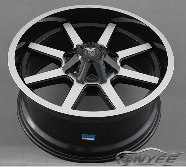 картинка Новые диски XTREME MUDDER B163 R20 5X139,7 ET5 J9 серебро + черный мат магазин  StreetTuning 