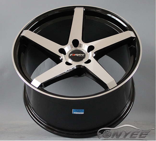 картинка Новые диски Versus VS83 R18 5х120 ET25 J9,5 серебро + черный глянец магазин  StreetTuning 