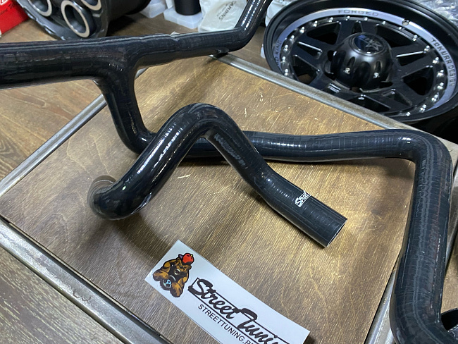 картинка Патрубки системы охлаждения StreetTuning BMW E30 88-93 M20 325 325i магазин  StreetTuning 