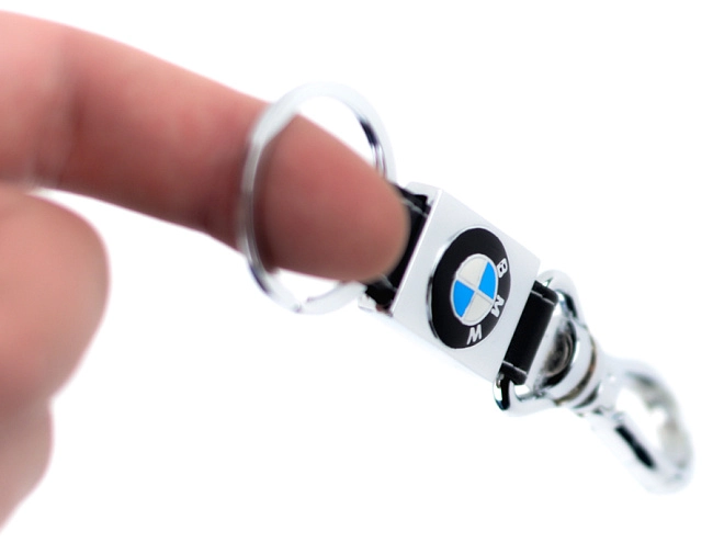 картинка Брелок BMW магазин  StreetTuning 