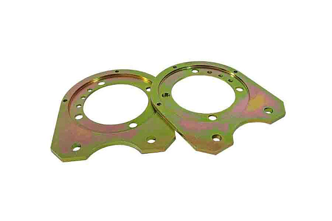 картинка Переходные пластины для установки задних дисковых тормозов для Нива магазин  StreetTuning 