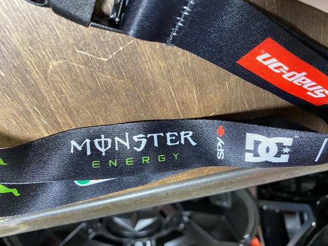 картинка Шнурок для Ключей Monster Energy - тканевый магазин  StreetTuning 