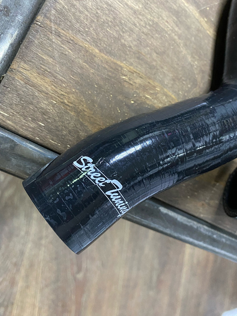 картинка Патрубки радиатора STREETTUNING для Toyota Corona Premio st215 3s-fe магазин  StreetTuning 