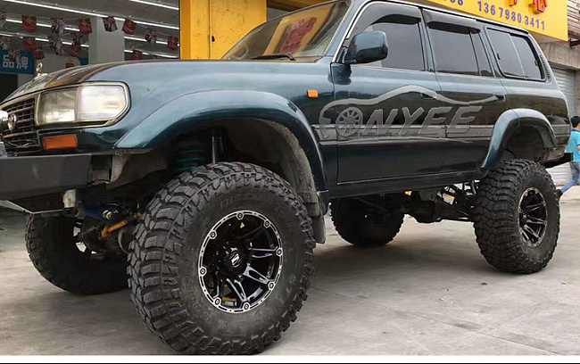 картинка Новые диски Formula R17 6x139,7 ET-40 J9 черный мат + серебро магазин  StreetTuning 