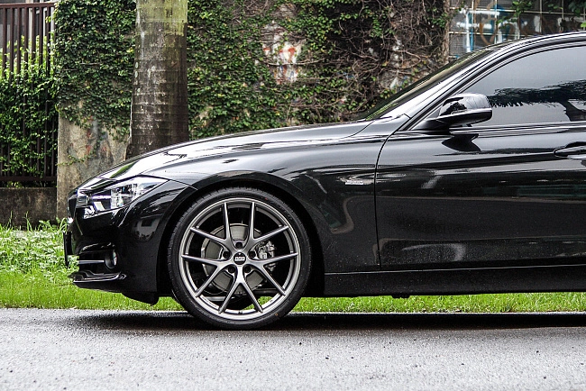 картинка Новые диски BBS CI-R R18 5X100 ET38 J8,5 темное серебро глянец магазин  StreetTuning 