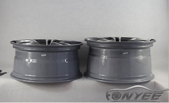 картинка Новые диски BMW F10 style R19 5x120 ET35 J8,5 серый + серебро магазин  StreetTuning 