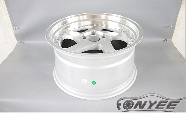 картинка Новые диски Rotiform TMB Flat R18 5х114,3 ET40 J8 серебро + полированная полка магазин  StreetTuning 