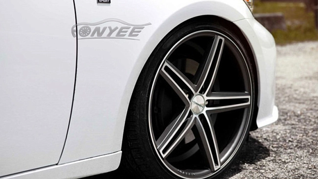 картинка Новые диски Vossen CV5 Replica R18 5X114,3 ET35 J9,5 черный мат + серебро магазин  StreetTuning 