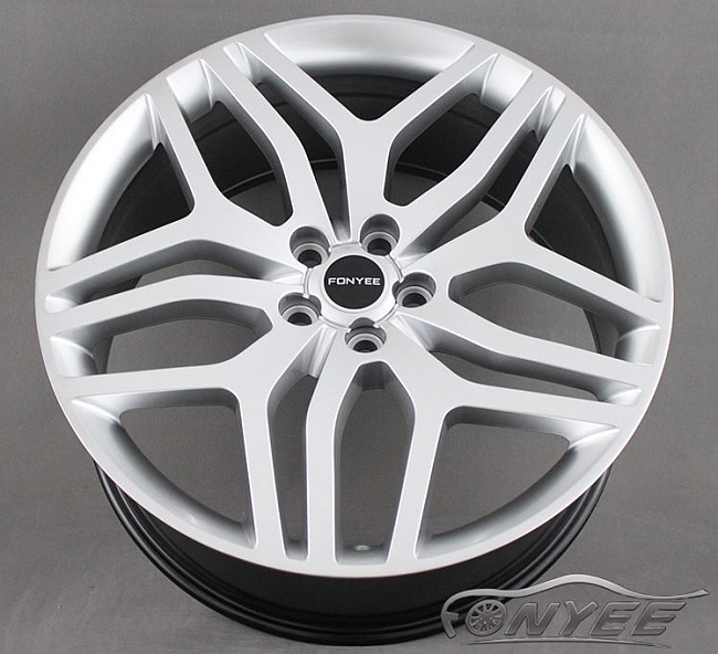 картинка Новые диски Range Rover Evoque Wheels R22 5x120 ET48 J9,5 серебро магазин  StreetTuning 