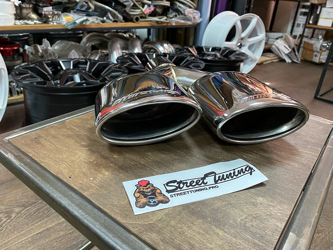 картинка Насадки на глушитель AMG для Mercedes стиль C63 C-Class W204 AMG магазин  StreetTuning 