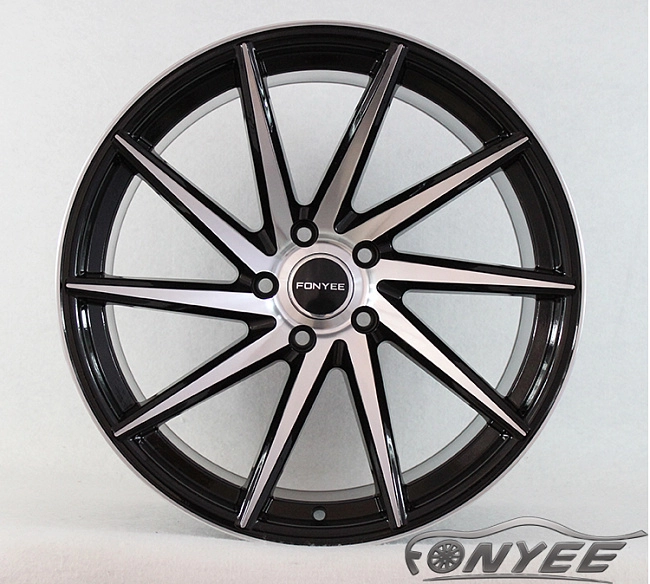 картинка Новые диски Vossen CVT-R Replica R19 5X114,3 ET35 J9 черный глянец + серебро магазин  StreetTuning 