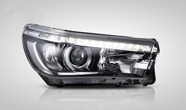 картинка Передние фары для TOYOTA HILUX 2016-UP магазин  StreetTuning 