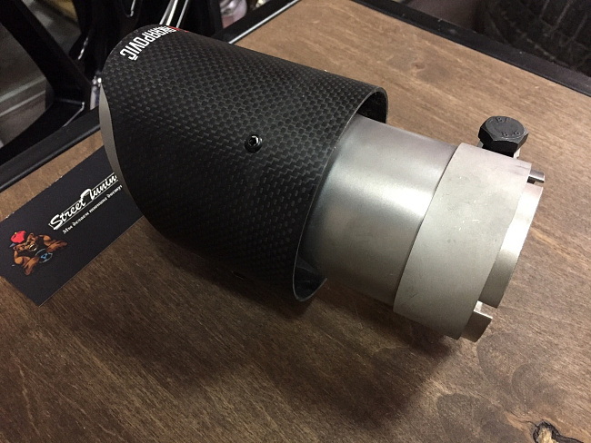 картинка Насадка на глушитель универсальная Akrapovic style 63 - 89 #1 магазин  StreetTuning 