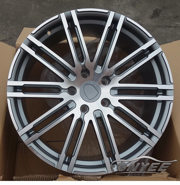 картинка Новые диски Porsche Macan wheels R22 5x130 ET50 J9,5 Серый мат + серебро магазин  StreetTuning 