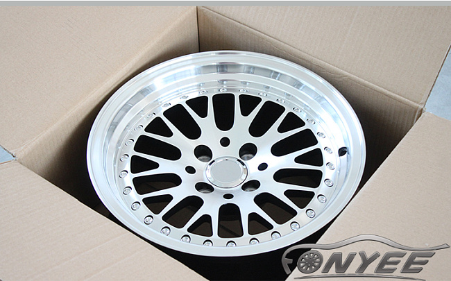 картинка Новые диски ESM 007 R15 4x100 ET25 J8 серебристые магазин  StreetTuning 