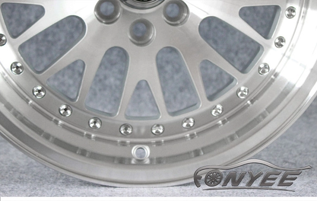картинка Новые диски ESM 007 R15 4x100-4x114,3 ET15 J8 серебристые магазин  StreetTuning 