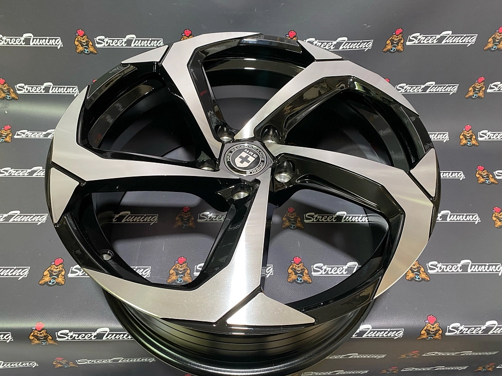 картинка Новые диски FF FW111 Flow Forming R18 J8 ET35 5X114.3 от магазина  StreetTuning