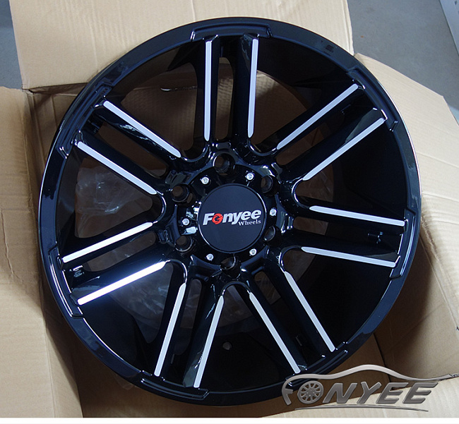 картинка Новые диски K-II RacingLine R18 6х139,7 ET20 J9 серебро + черный магазин  StreetTuning 