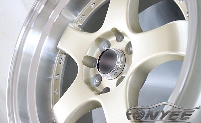 картинка Новые диски JNC 017 R17 4X100-114,3 ET25 J9 золотой + серебро магазин  StreetTuning 