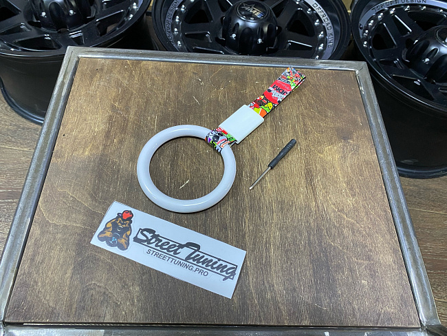 картинка Цурикава "Кольцо" JDM, цвет белый, ремешок Stickerboom магазин  StreetTuning 