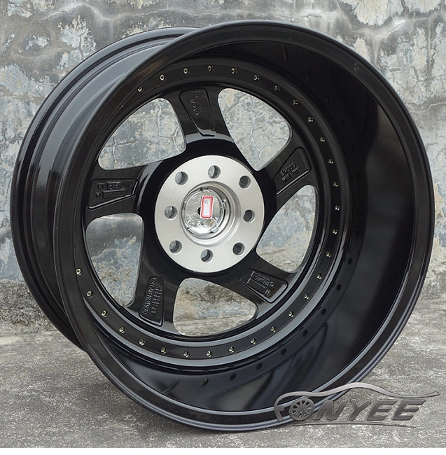 картинка Новые диски Rotiform TMB Flat R18 5х100/114,3 ET30 J8,5 черный глянец + золотые болтики магазин  StreetTuning 