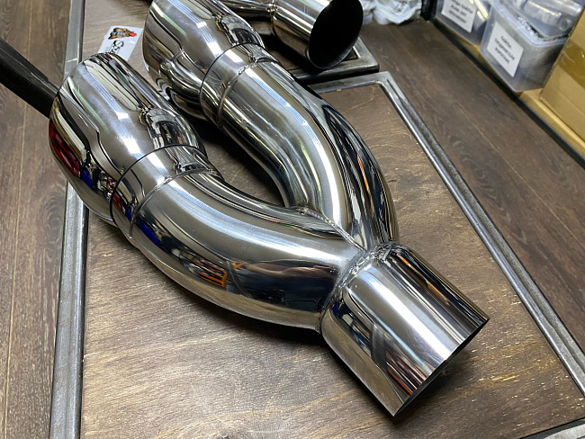 картинка Насадки на глушитель двойные, универсальные - 2 шт 80 х 102 мм, хром магазин  StreetTuning 