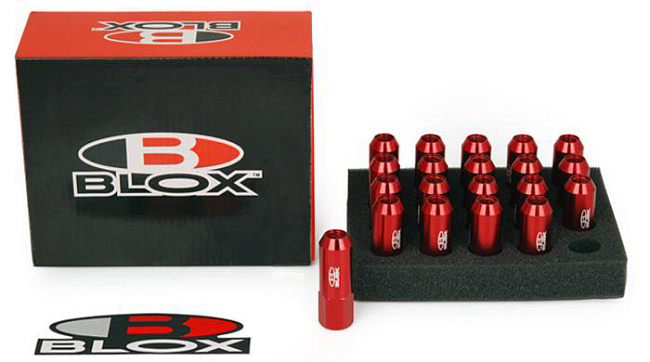 картинка Комплект гаек Blox, красные  М12 х 1.5 магазин  StreetTuning 