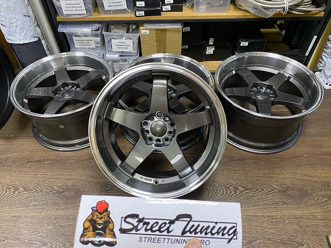 картинка Новые диски Style Nismo LM R18 J9.5 ET12 5x100/5x114,3 магазин  StreetTuning 