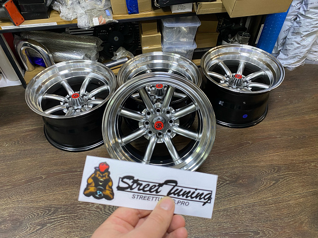 картинка Новые диски Watanabe RS R15 J9 ET(-13) 4X100/4X114.3 Темное серебро магазин  StreetTuning 