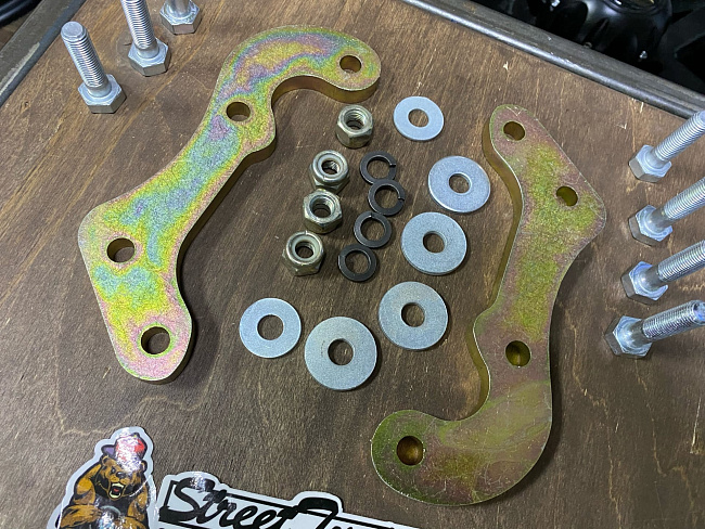 картинка Переходные пластины GTS на Ниву под суппорта ВАЗ 2108 магазин  StreetTuning 