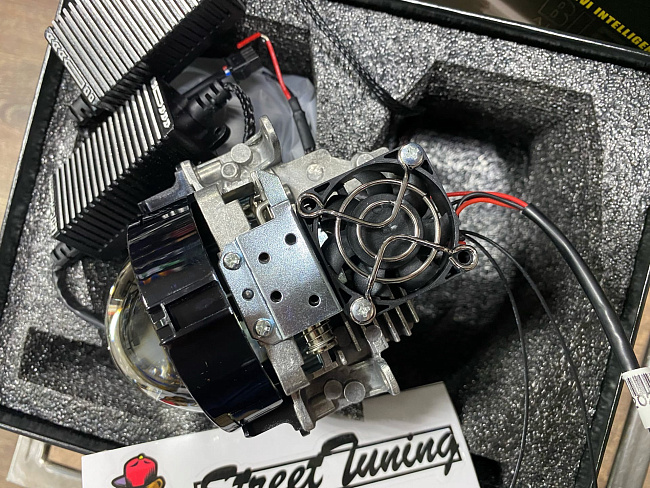 картинка Светодиодные линзы Sanvi H8, 2.5 дюйма магазин  StreetTuning 