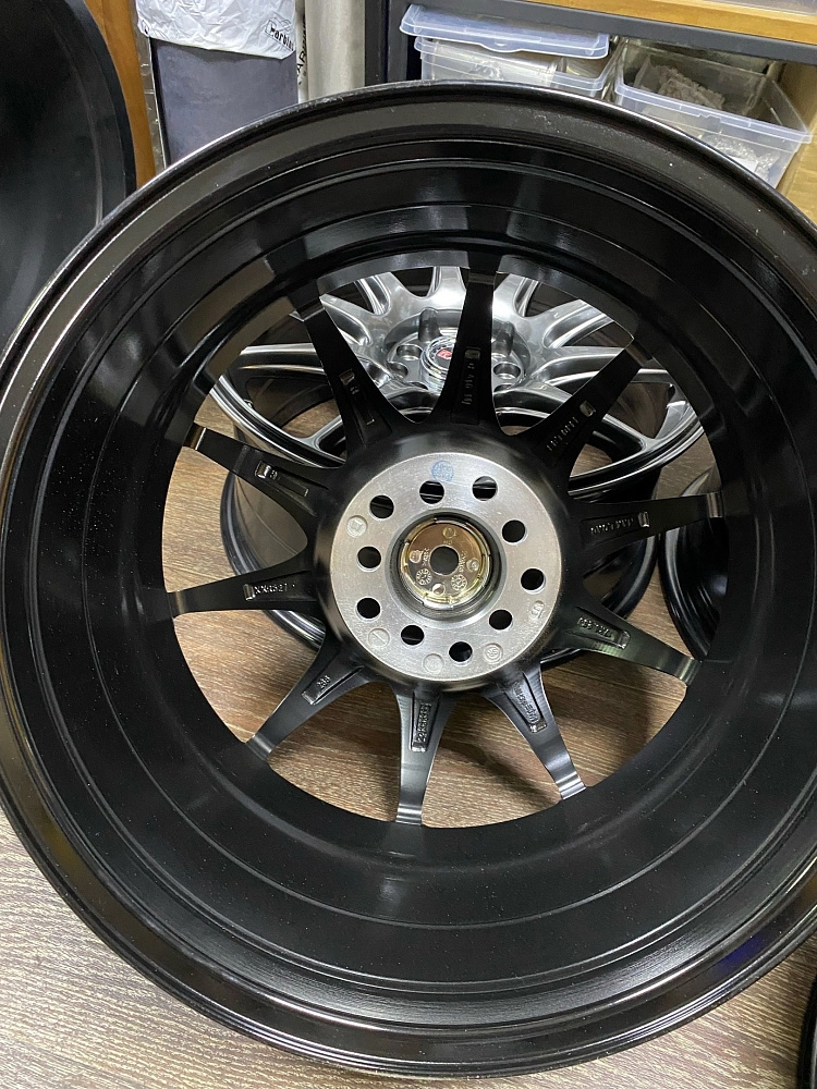 картинка Новые диски XXR 527 R17 J9.75 ET25 5X100/5X114.3 Hyper Black от магазина  StreetTuning