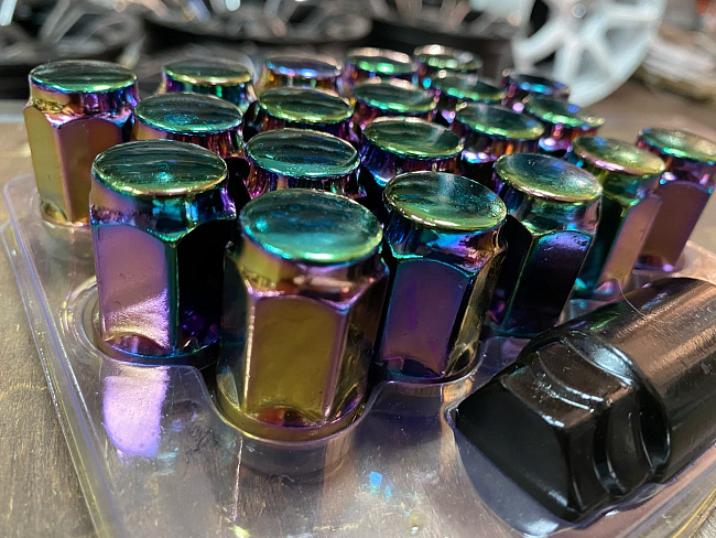 картинка Комплект гаек Starleks M12x1.5 высота 35 мм, неохром - 20 шт магазин  StreetTuning 