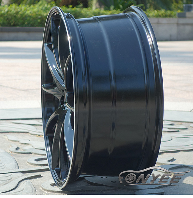 картинка Новые диски Rays G25 R17 5X114,3 ET40 J7 черные глянцевые + серебристая окантовка магазин  StreetTuning 