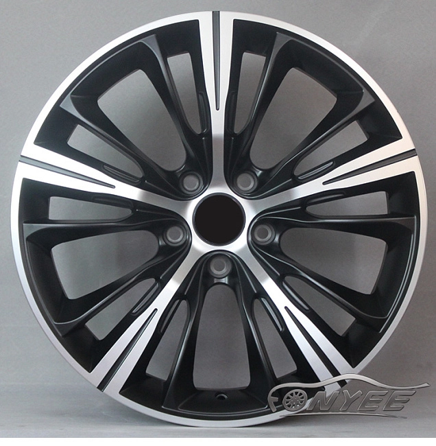 картинка Новые диски BMW Series 660 R18 5x120 ET30 J8 Черный мат + серебро магазин  StreetTuning 