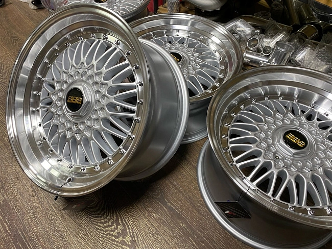 картинка Новые  диски BBS RS R17 J8,5 ET20   5x120/5x112 серебробро + полированная полка магазин  StreetTuning 